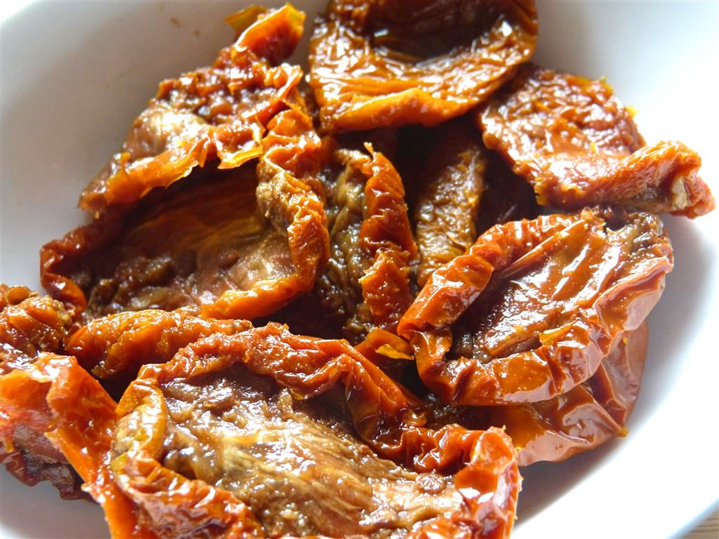 Einfach, schnell, lecker: Pesto Rosso vegan - gingerandthyme.de