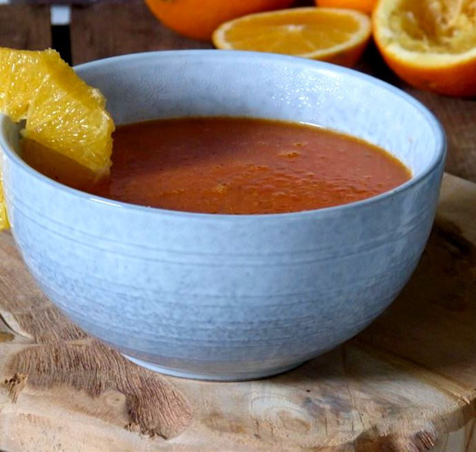 Tomaten-Orangen-Suppe (vegan)